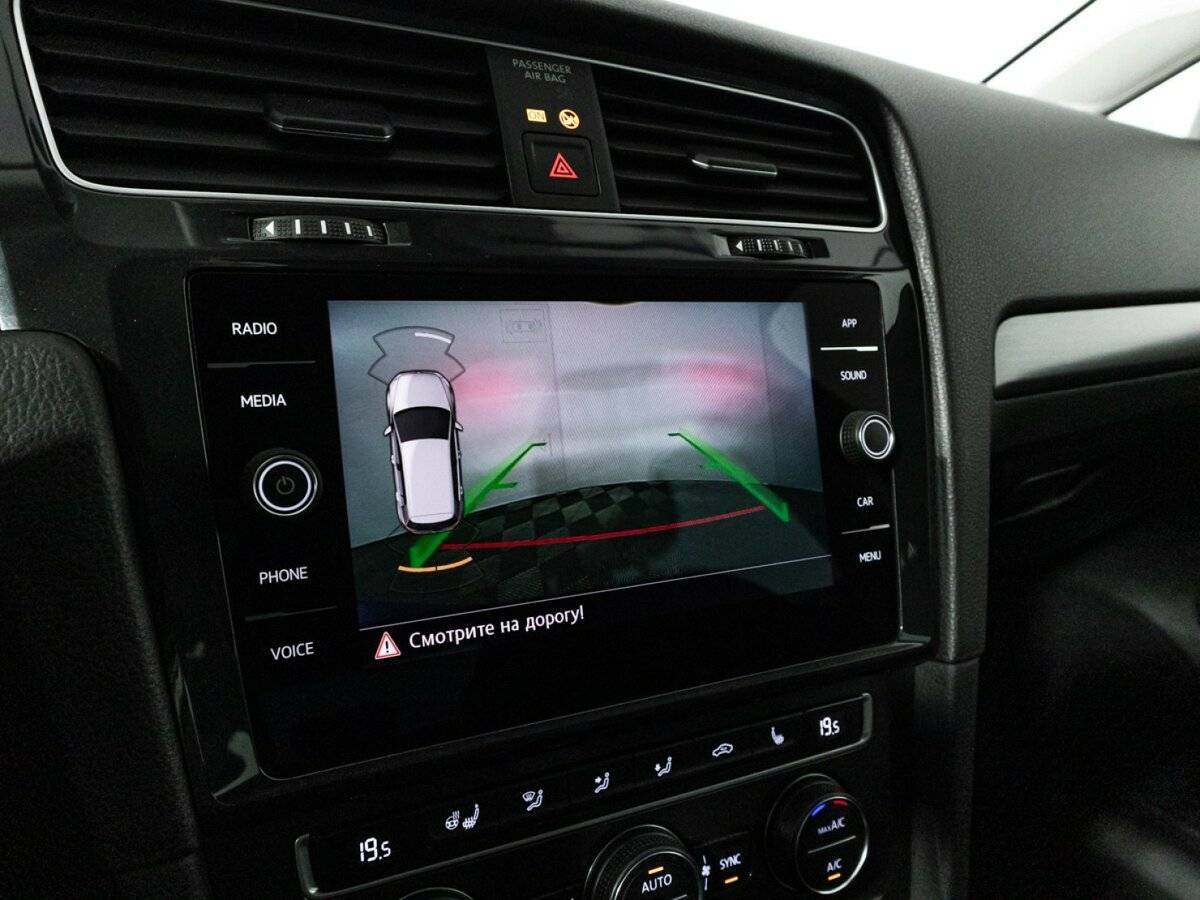 Volkswagen Golf, 2018 Фото №17