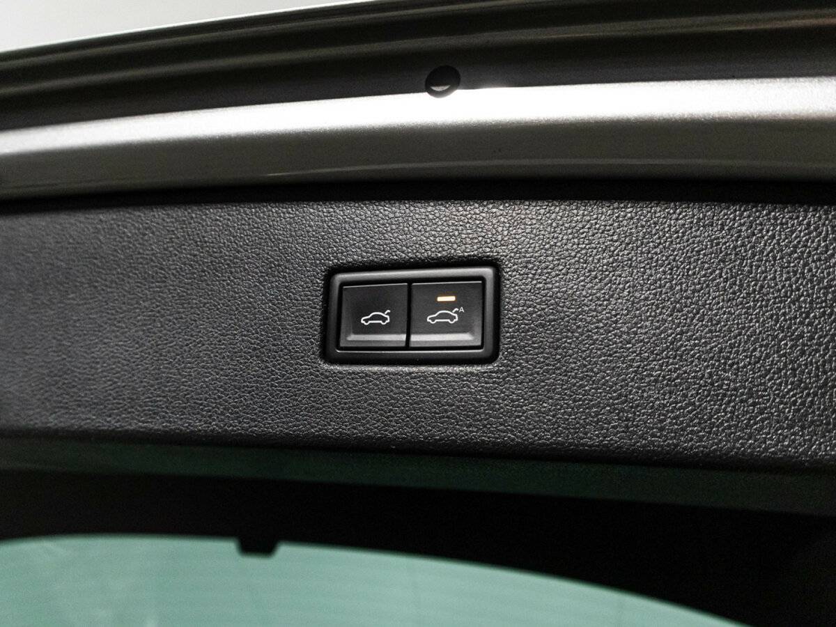 Volkswagen Tiguan, 2019 Фото №16