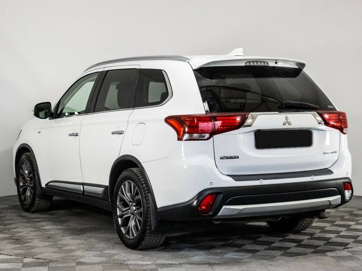 Mitsubishi Outlander III Рестайлинг 2, 2017 Фото №6