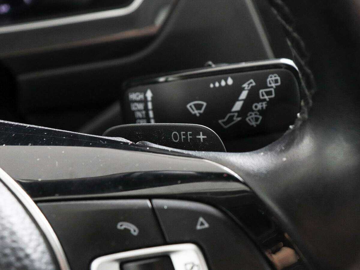 Volkswagen Tiguan, 2018 Фото №9