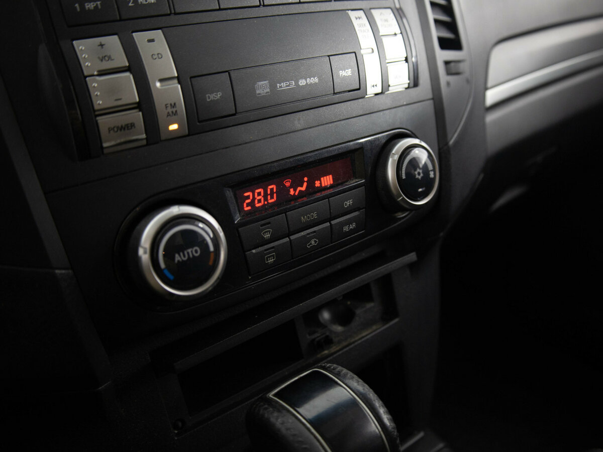 Mitsubishi Pajero IV Рестайлинг 1, 2013 Фото №13