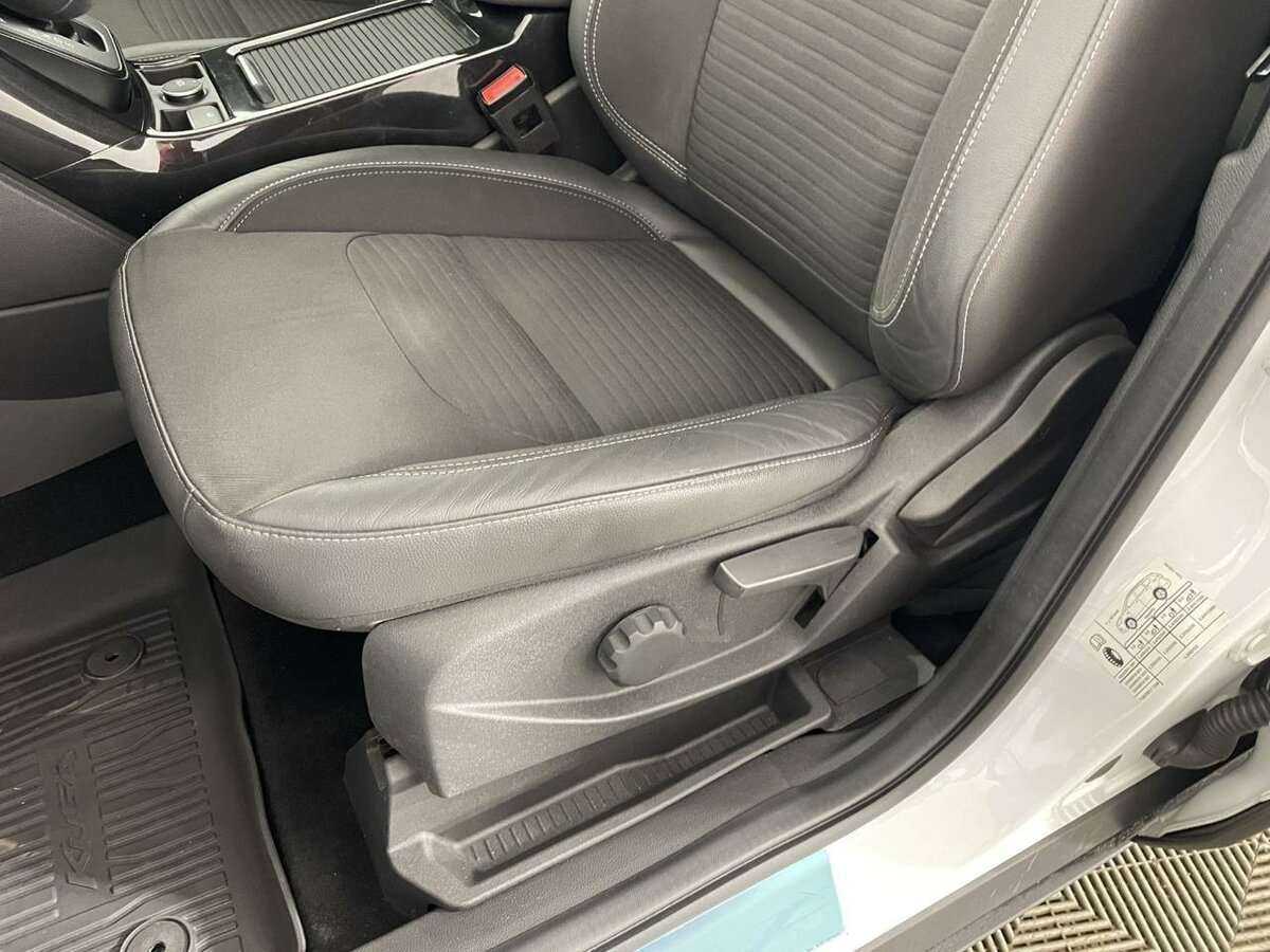 Ford Kuga, 2017 Фото №8