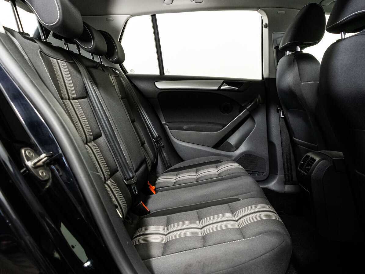 Volkswagen Golf, 2012 Фото №14