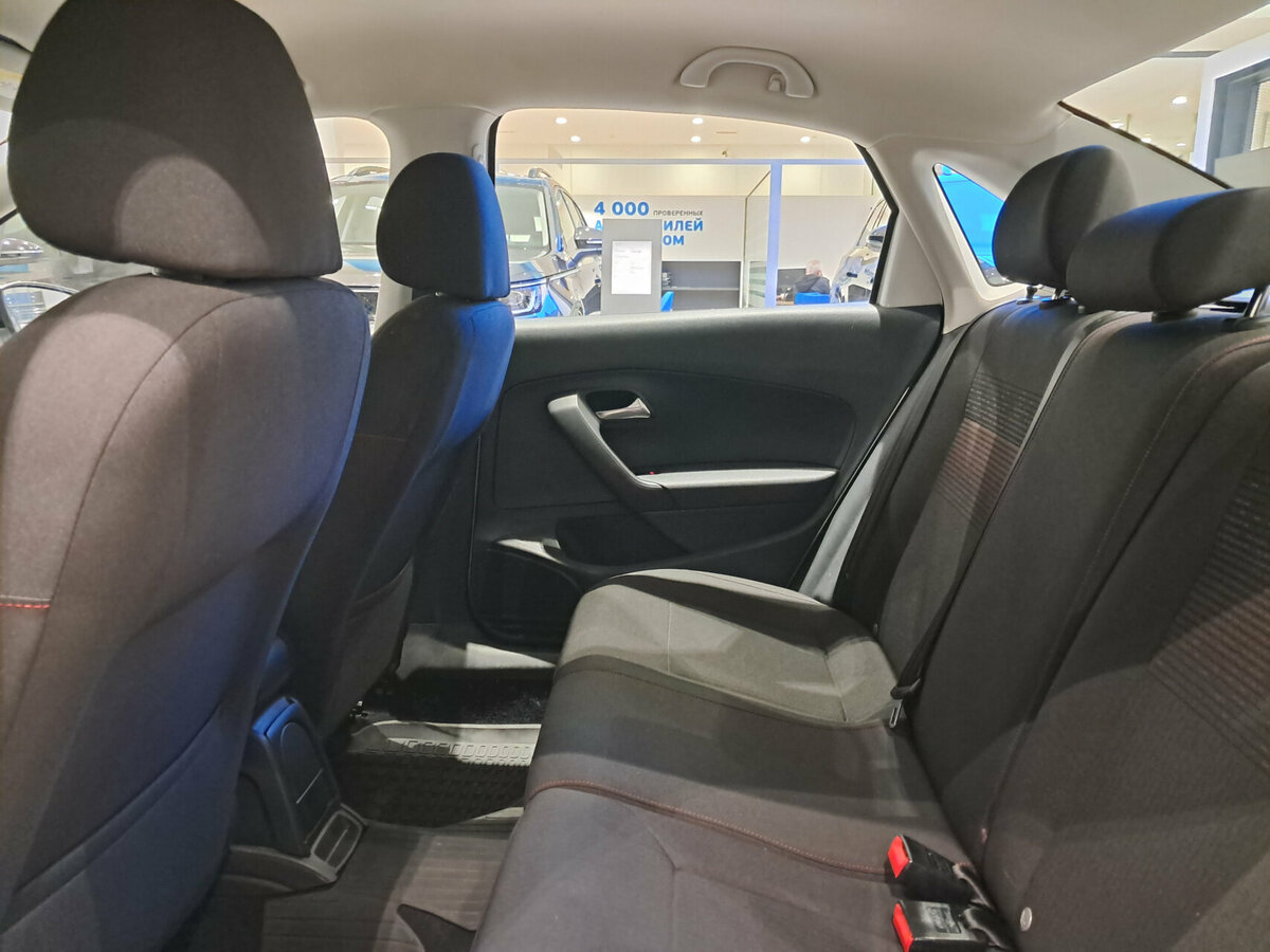 Volkswagen Polo V Рестайлинг, 2017 Фото №12