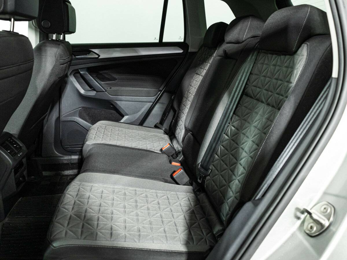 Volkswagen Tiguan II Рестайлинг, 2021 Фото №10