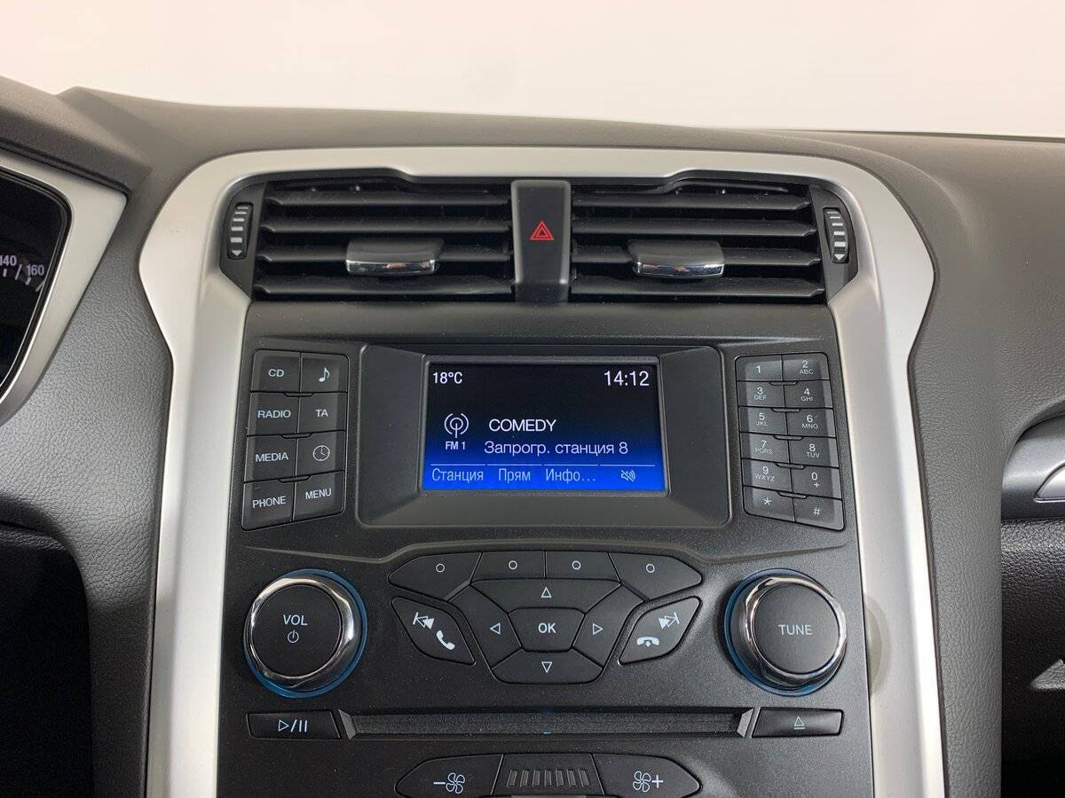 Ford Mondeo, 2018 Фото №15