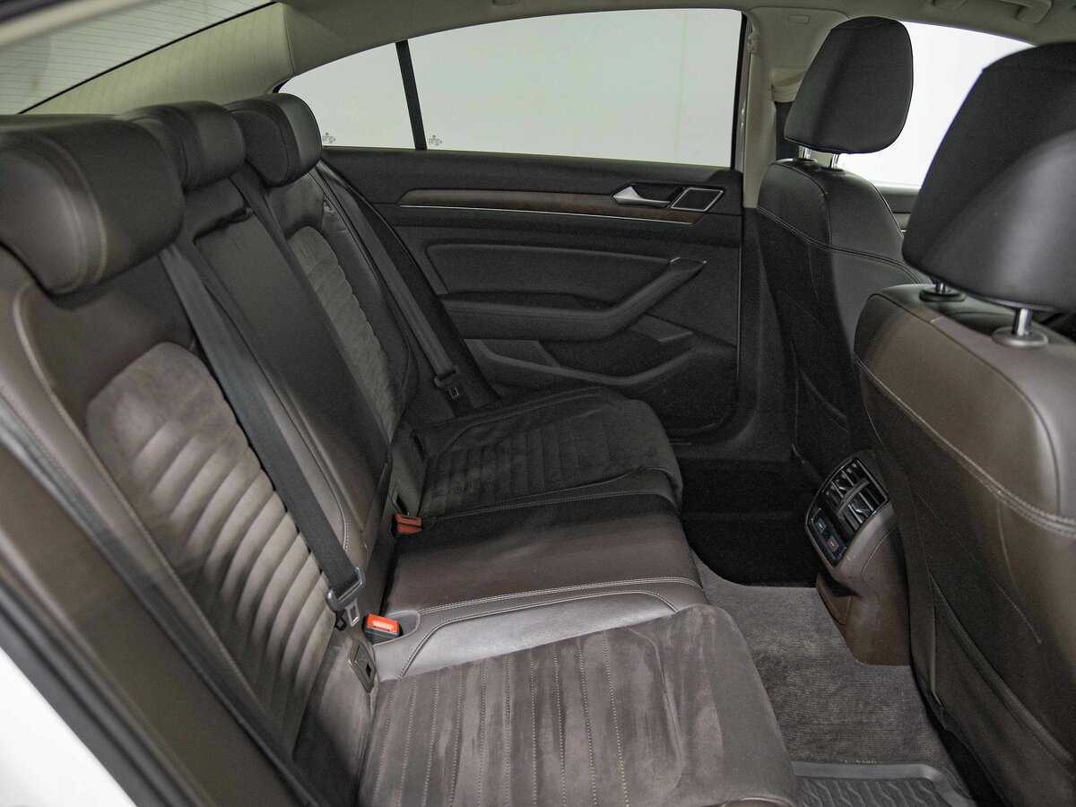 Volkswagen Passat, 2016 Фото №15