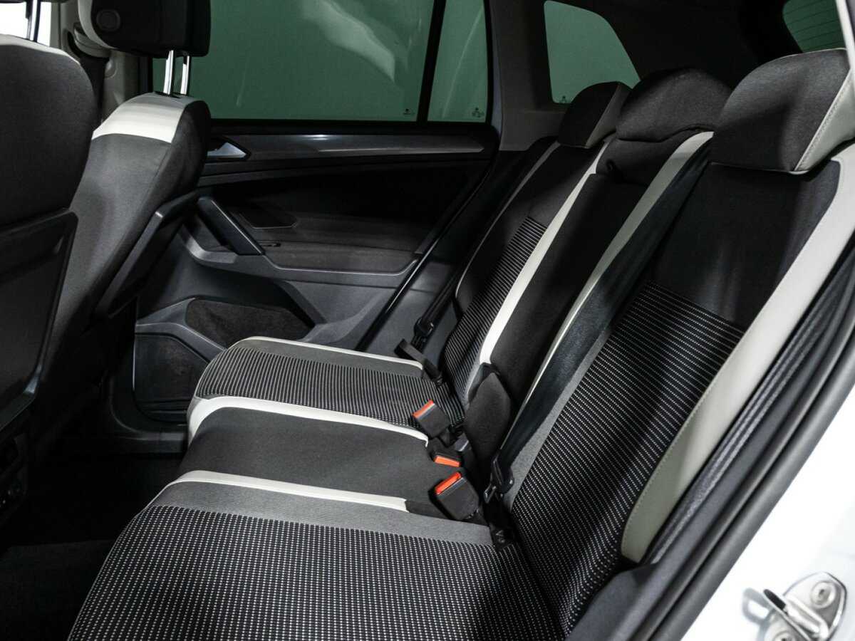 Volkswagen Tiguan, 2019 Фото №10