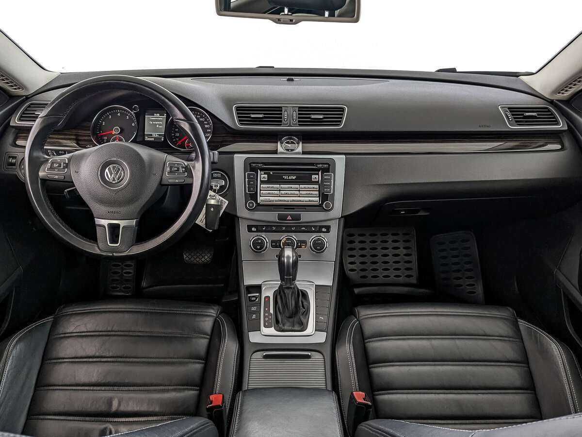 Volkswagen Passat CC, 2013 Фото №12