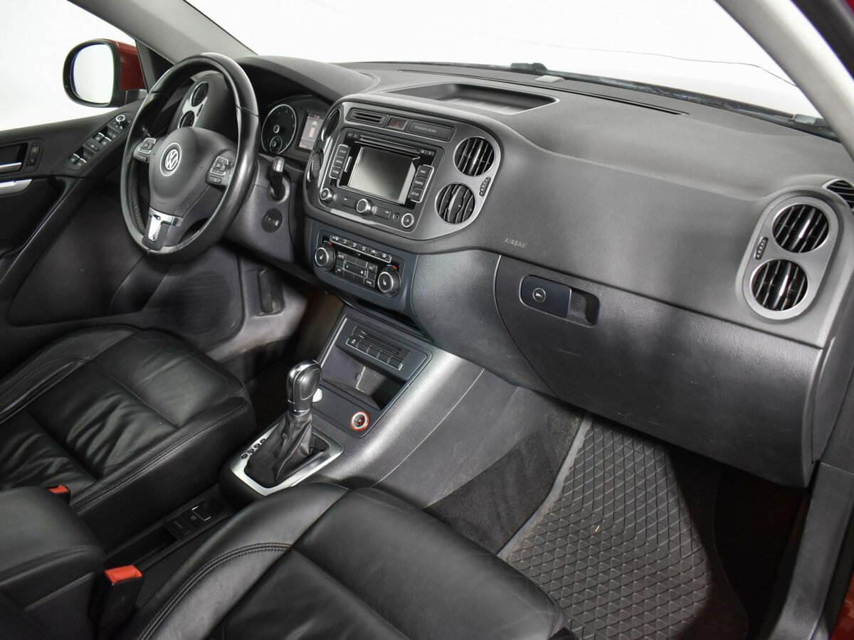 Volkswagen Tiguan I Рестайлинг, 2013 Фото №12
