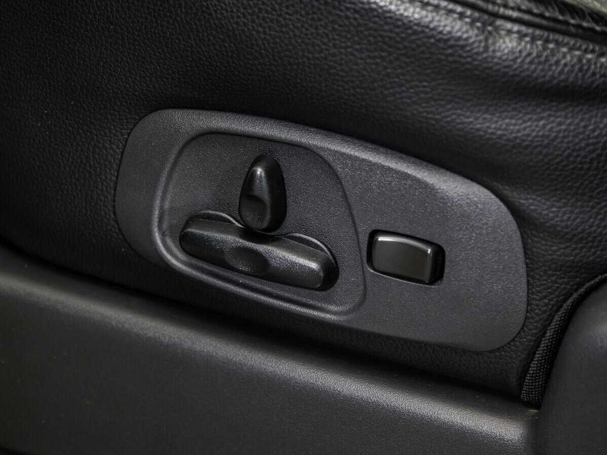 Mitsubishi Pajero, 2017 Фото №18