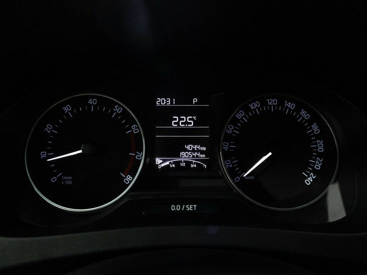 Skoda Rapid, 2015 Фото №12