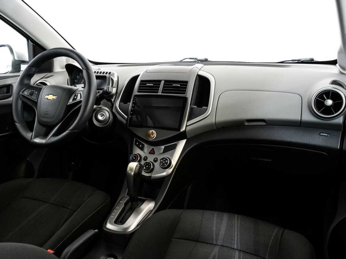 Chevrolet Aveo, 2013 Фото №9