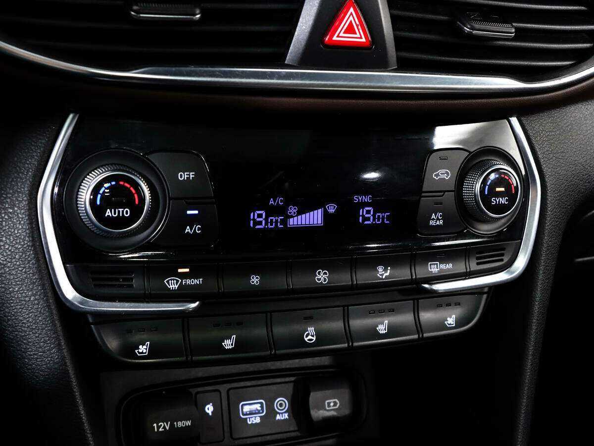 Hyundai Santa Fe, 2018 Фото №14