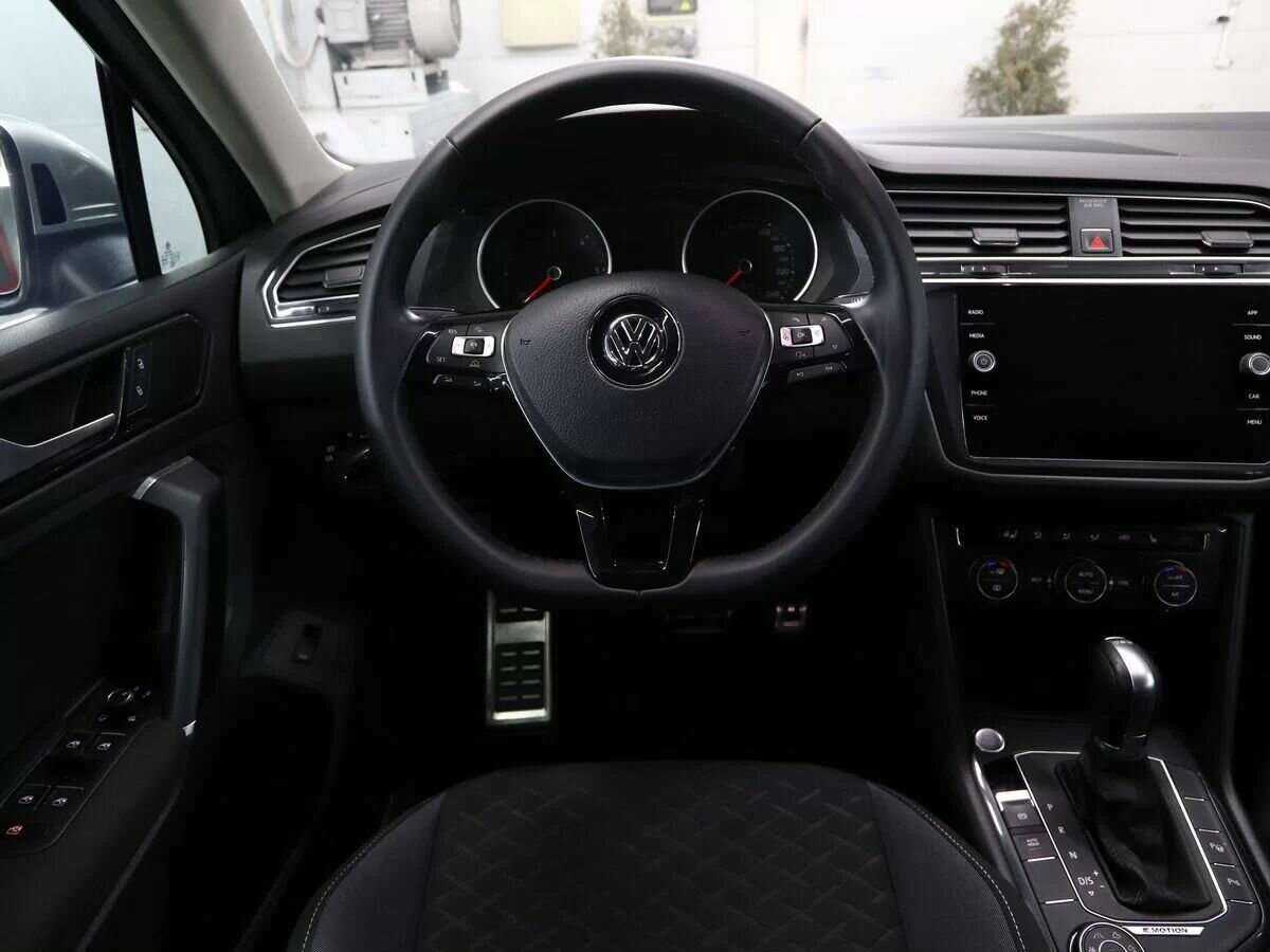Volkswagen Tiguan, 2018 Фото №20