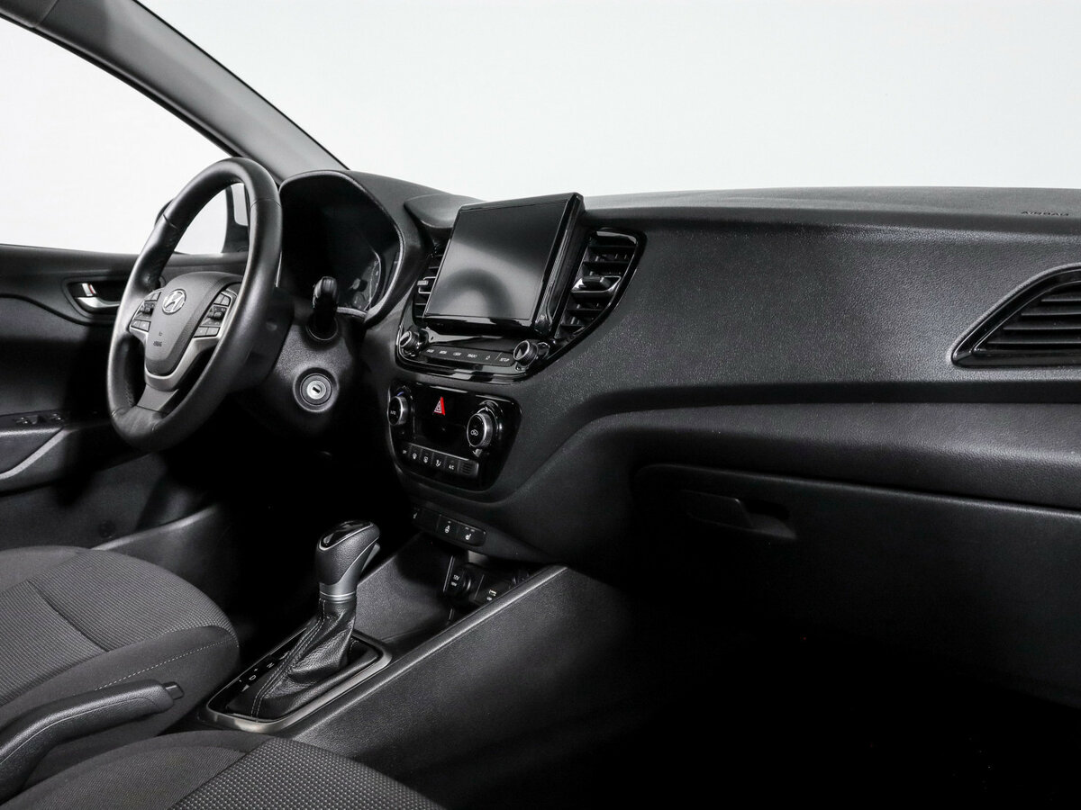 Hyundai Solaris II Рестайлинг, 2021 Фото №9
