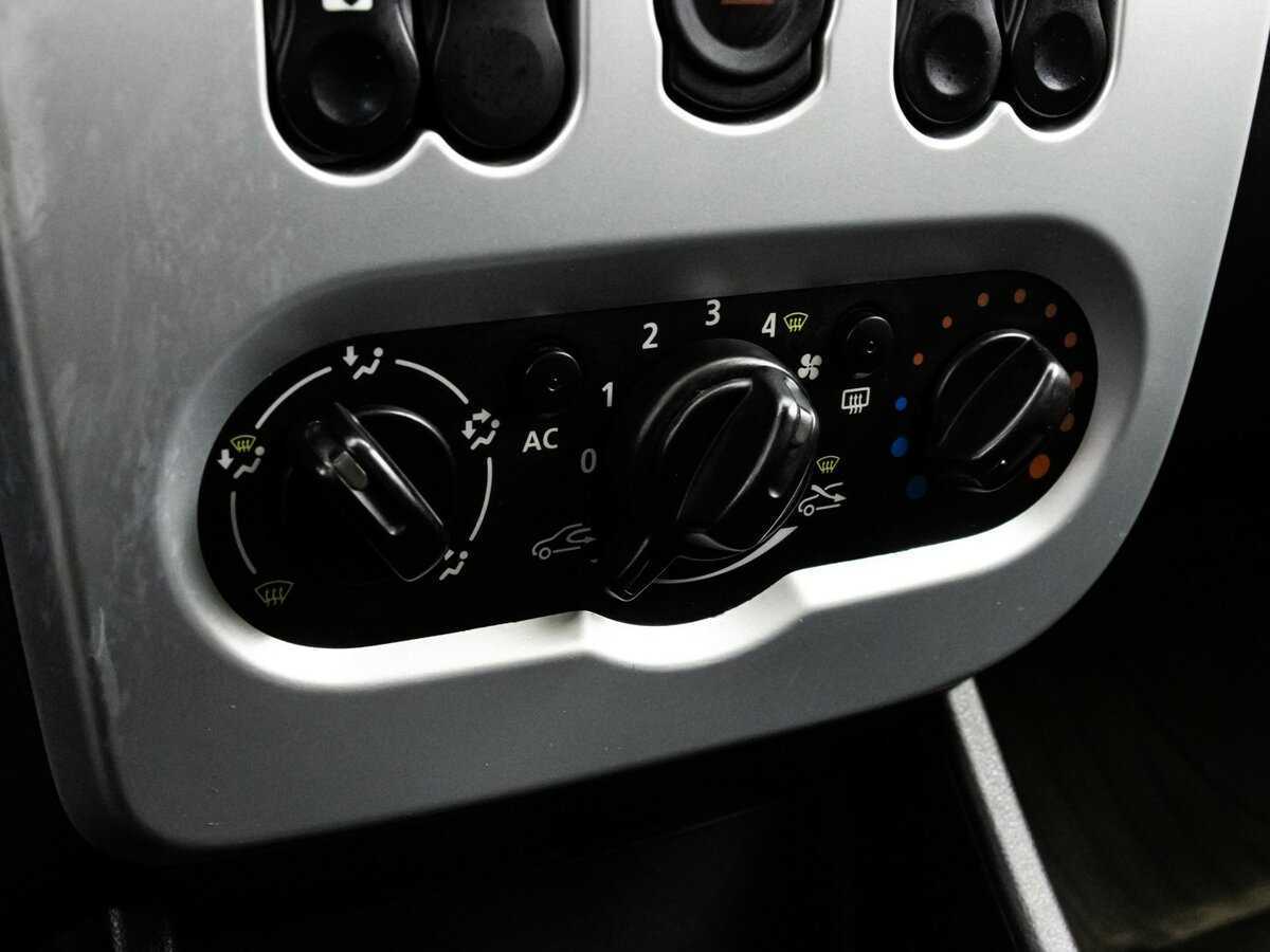 Renault Sandero, 2014 Фото №13