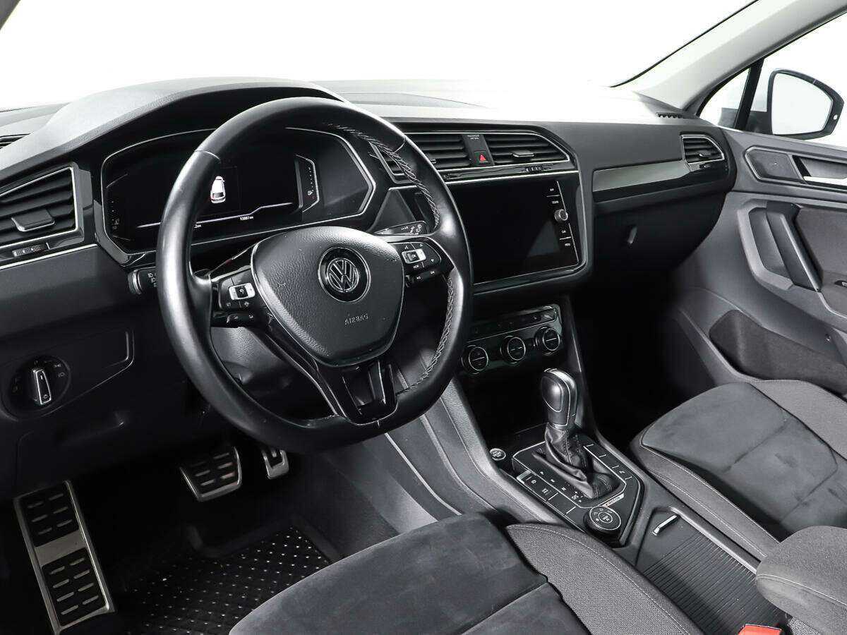 Volkswagen Tiguan, 2018 Фото №12