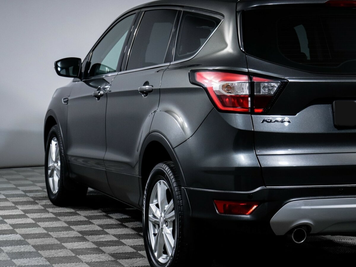 Ford Kuga II Рестайлинг, 2019 Фото №19