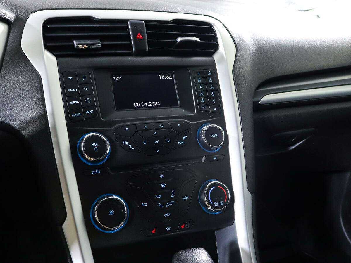 Ford Mondeo, 2016 Фото №14