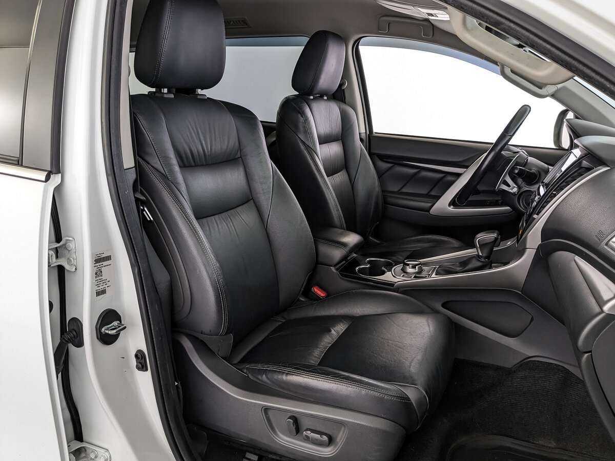 Mitsubishi Pajero Sport, 2017 Фото №20