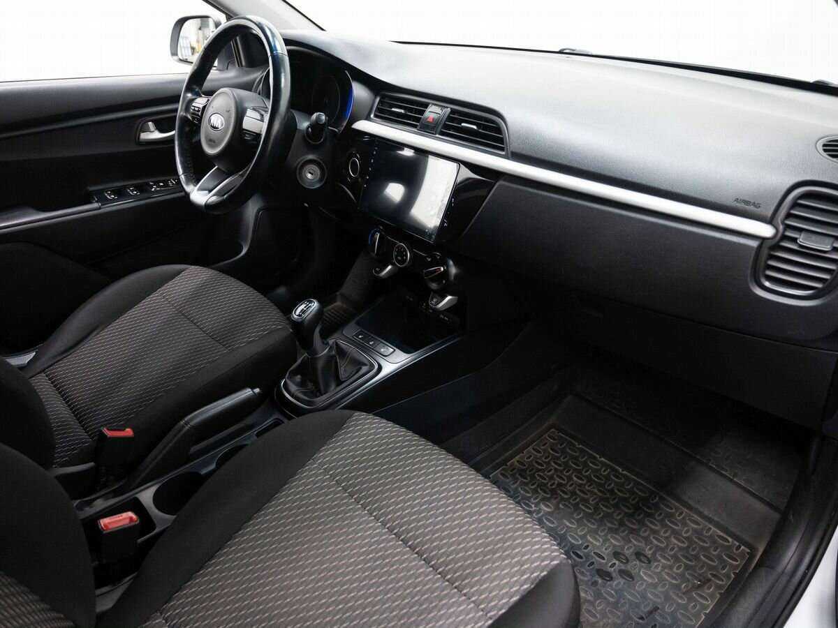 Kia Rio, 2018 Фото №11