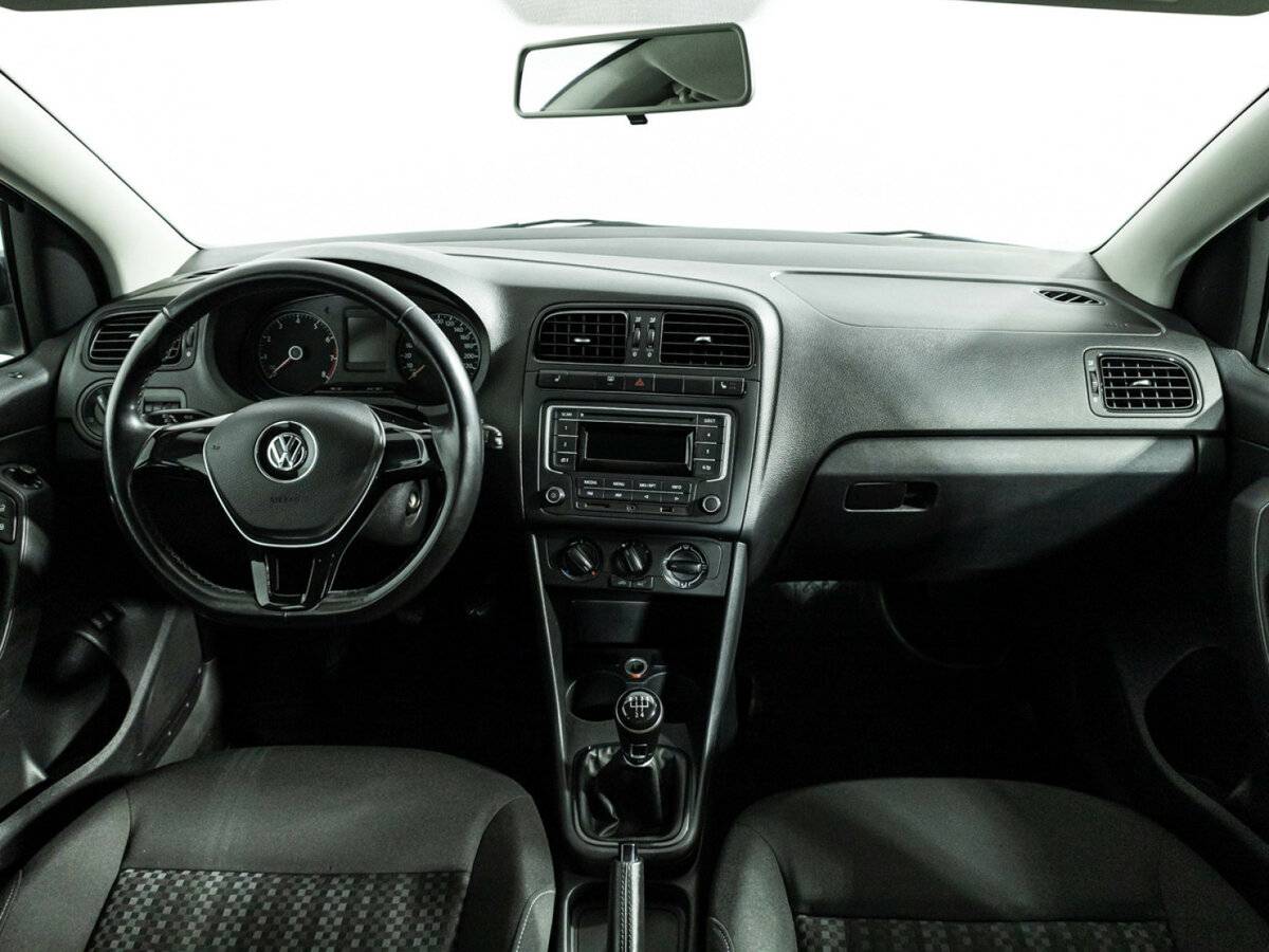 Volkswagen Polo V Рестайлинг, 2015 Фото №13