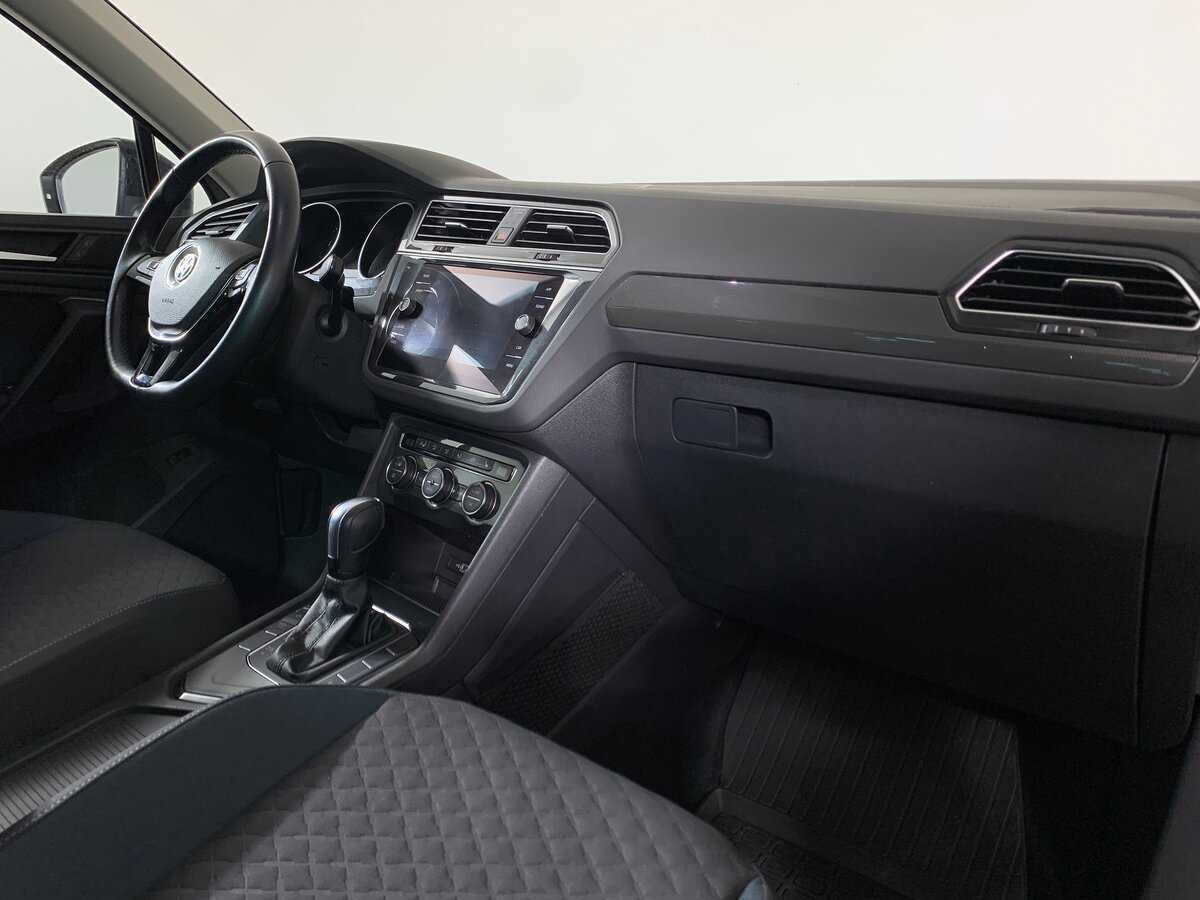 Volkswagen Tiguan, 2019 Фото №14