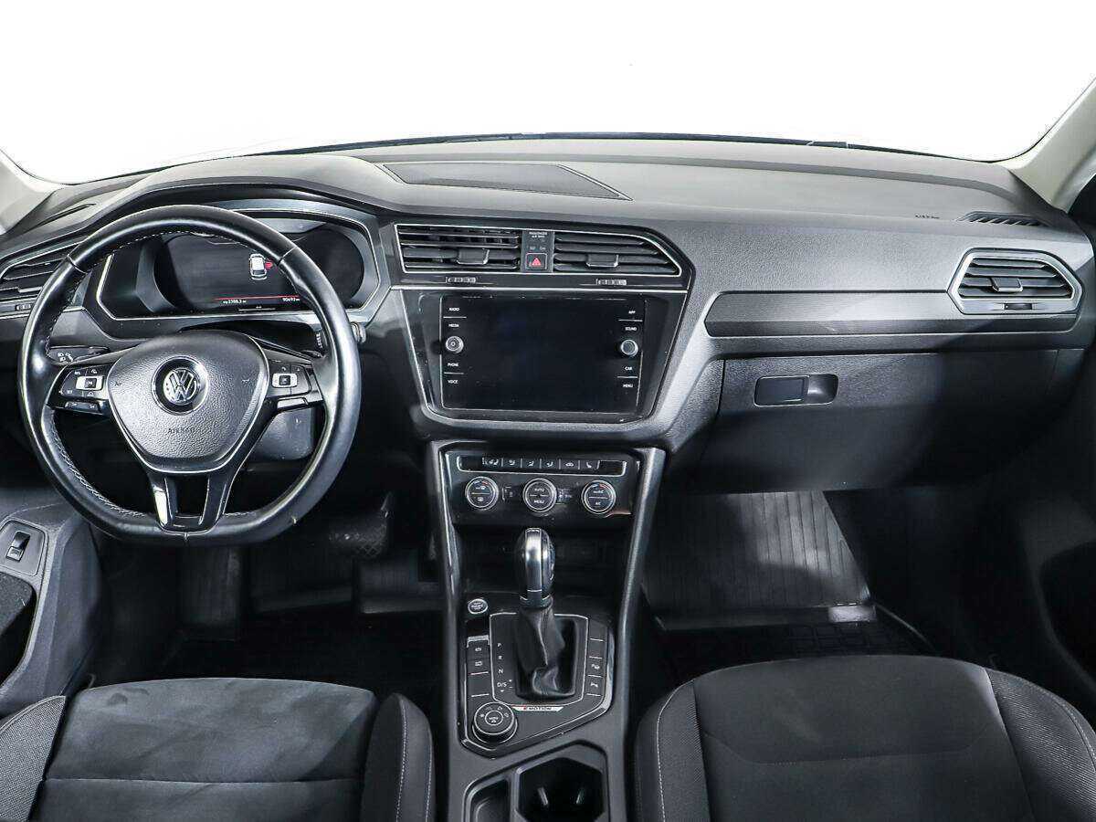Volkswagen Tiguan, 2018 Фото №12