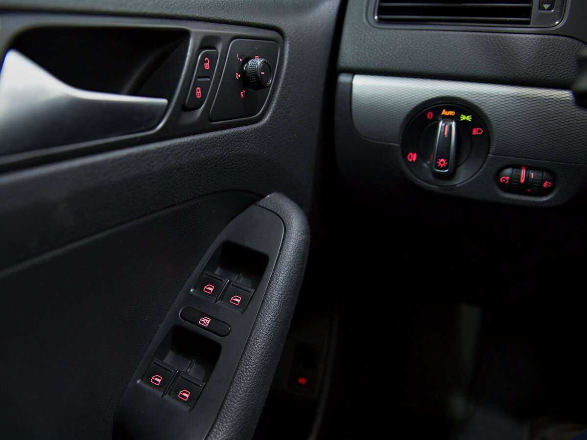 Volkswagen Jetta, 2015 Фото №7