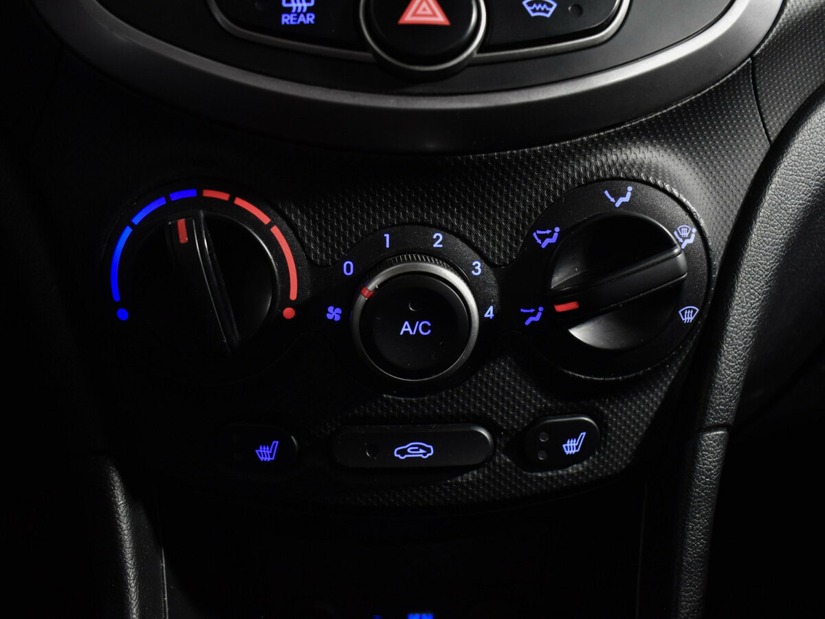 Hyundai Solaris I Рестайлинг, 2016 Фото №14