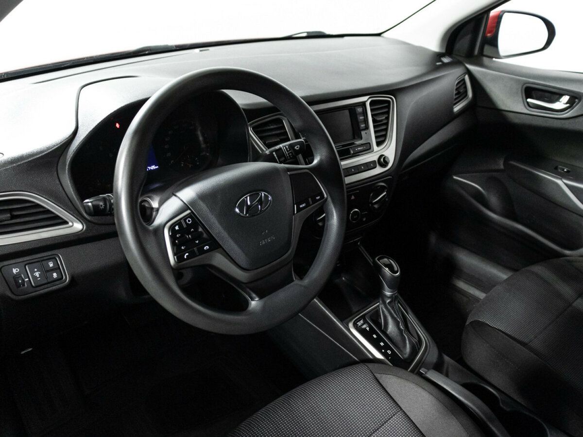 Hyundai Solaris II Рестайлинг, 2021 Фото №11