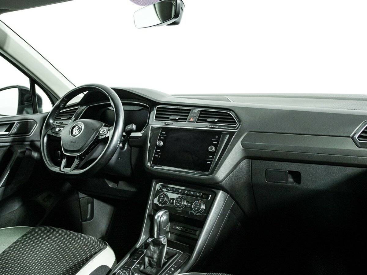 Volkswagen Tiguan, 2018 Фото №9