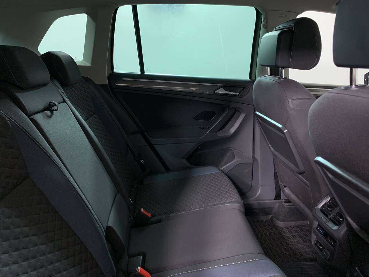 Volkswagen Tiguan, 2020 Фото №16