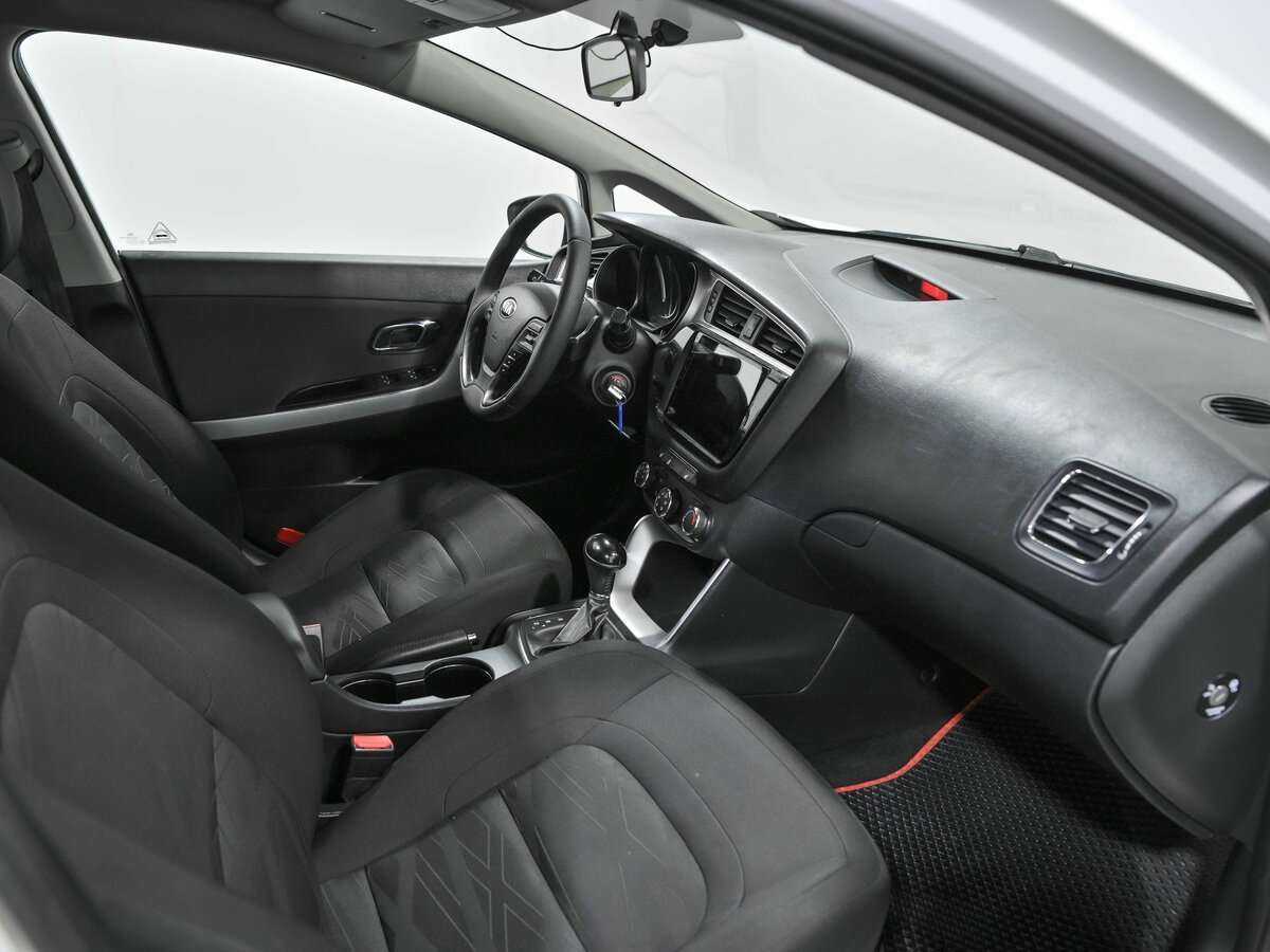 Kia Ceed, 2018 Фото №6