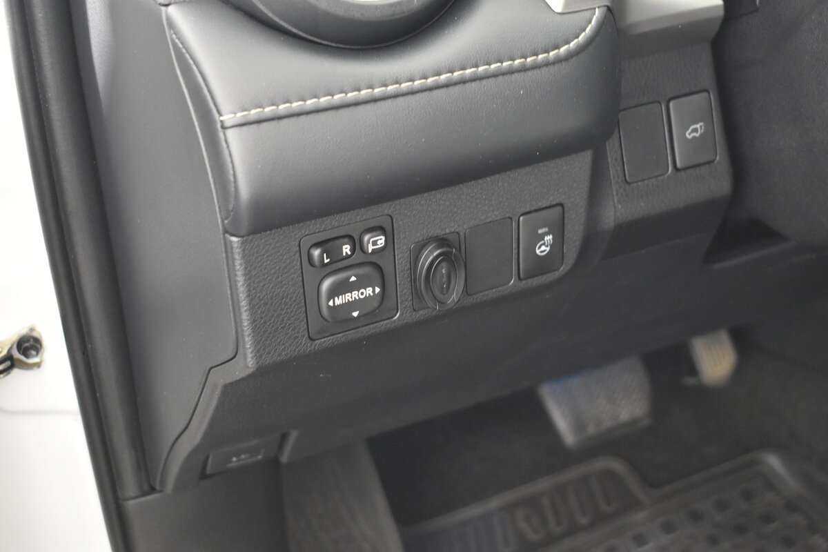 Toyota RAV4, 2019 Фото №9