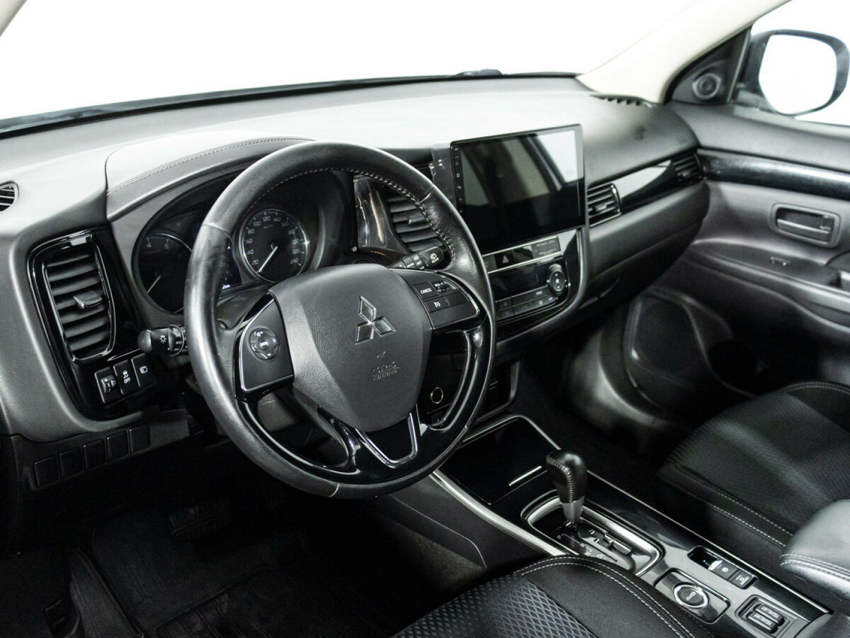 Mitsubishi Outlander III Рестайлинг 3, 2019 Фото №11