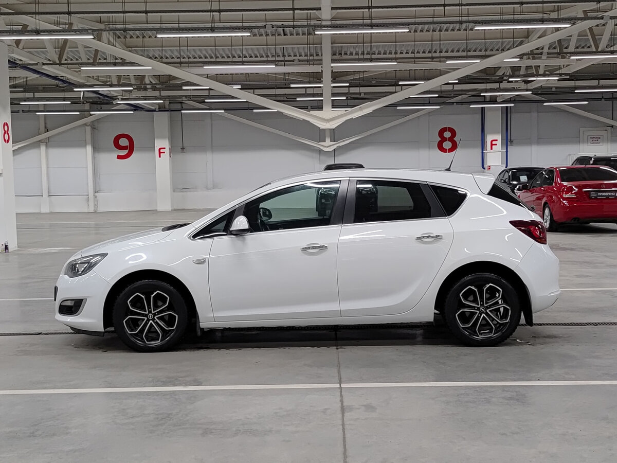 Opel Astra J Рестайлинг, 2013 Фото №8