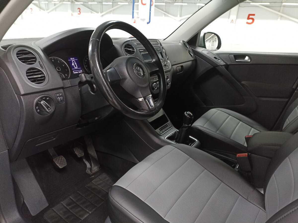 Volkswagen Tiguan, 2012 Фото №16