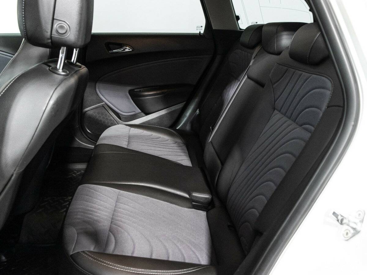 Opel Astra J Рестайлинг, 2014 Фото №10