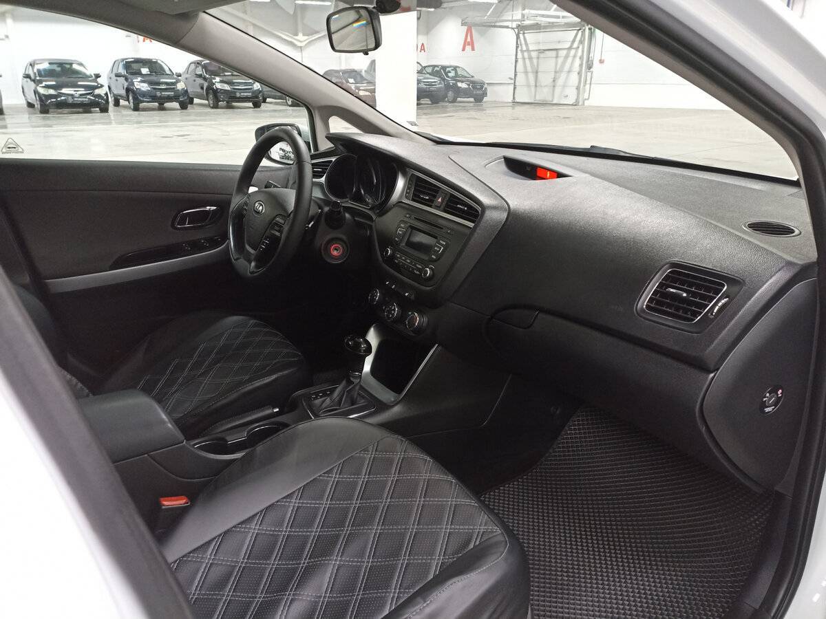 Kia Ceed, 2015 Фото №11