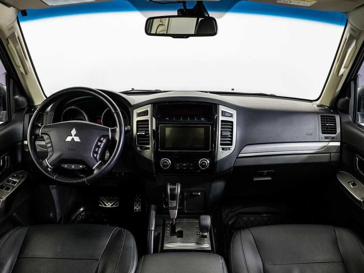 Mitsubishi Pajero, 2017 Фото №13