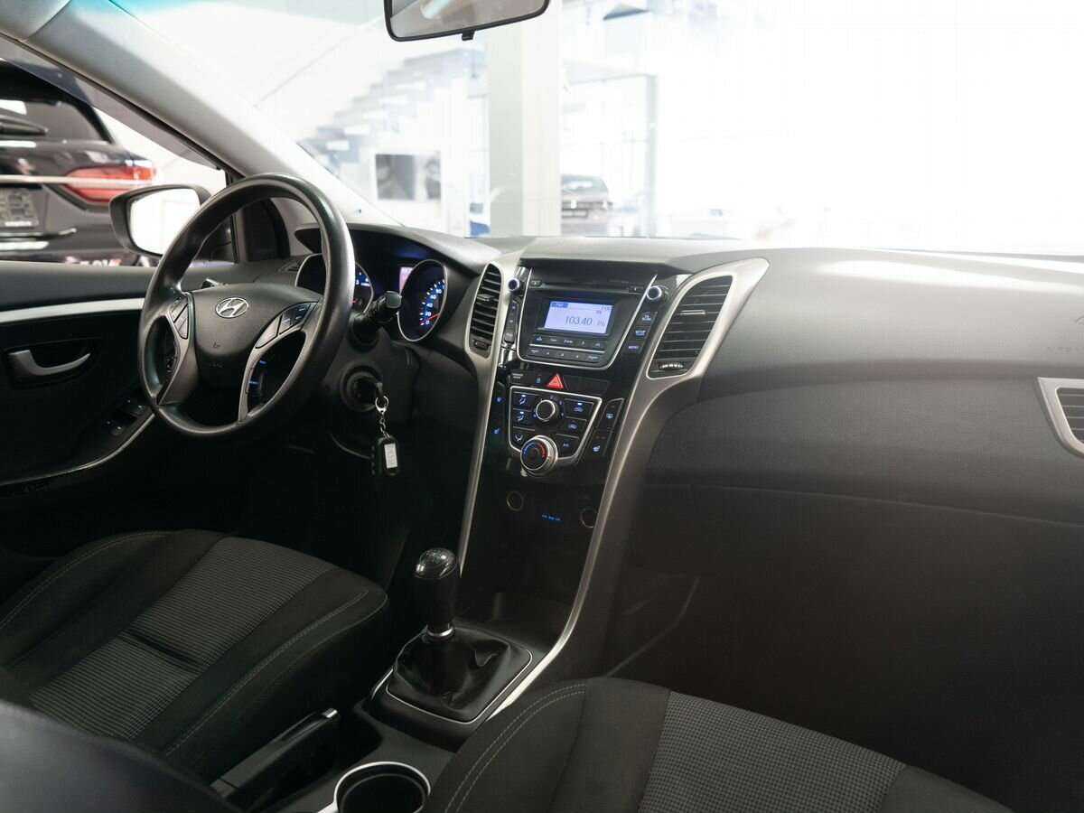 Hyundai i30, 2013 Фото №16