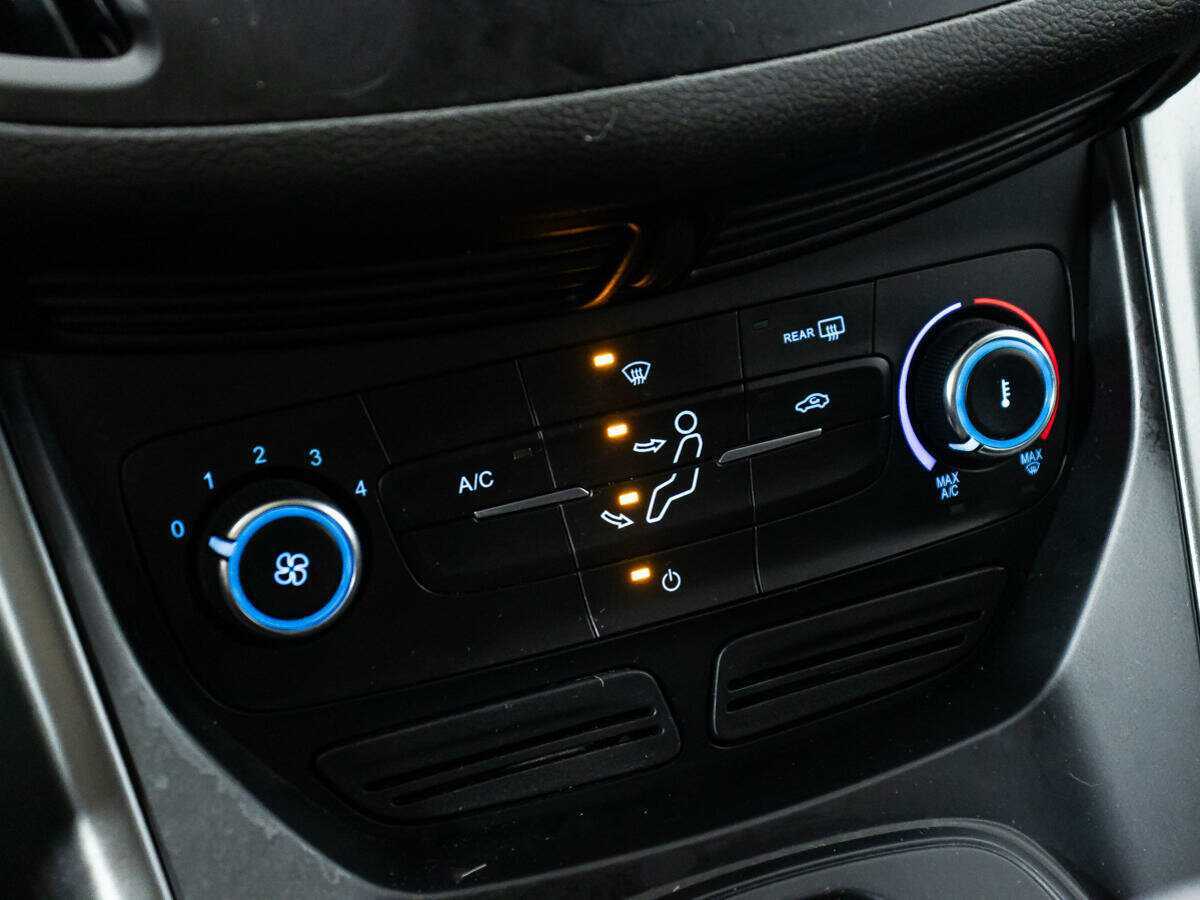 Ford Kuga, 2017 Фото №15