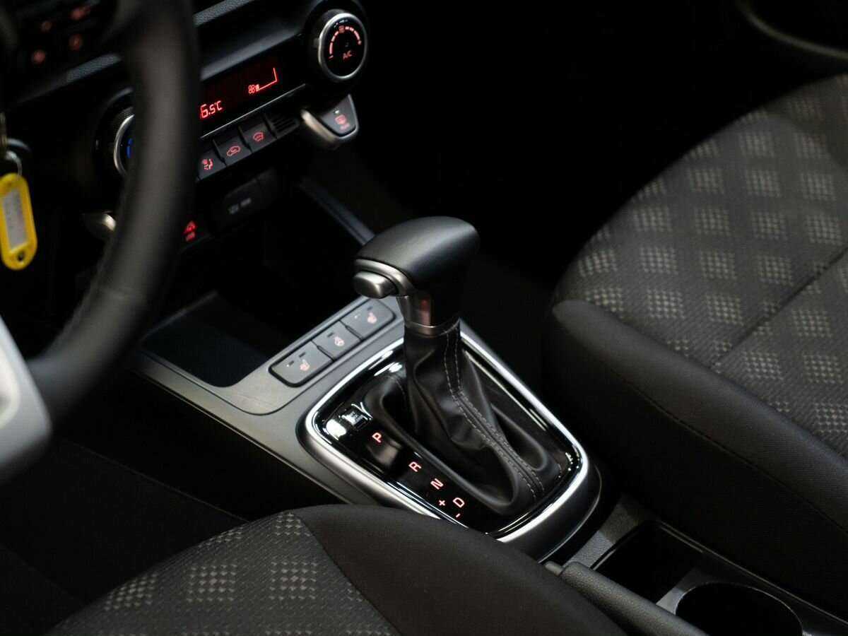 Kia Rio, 2018 Фото №11