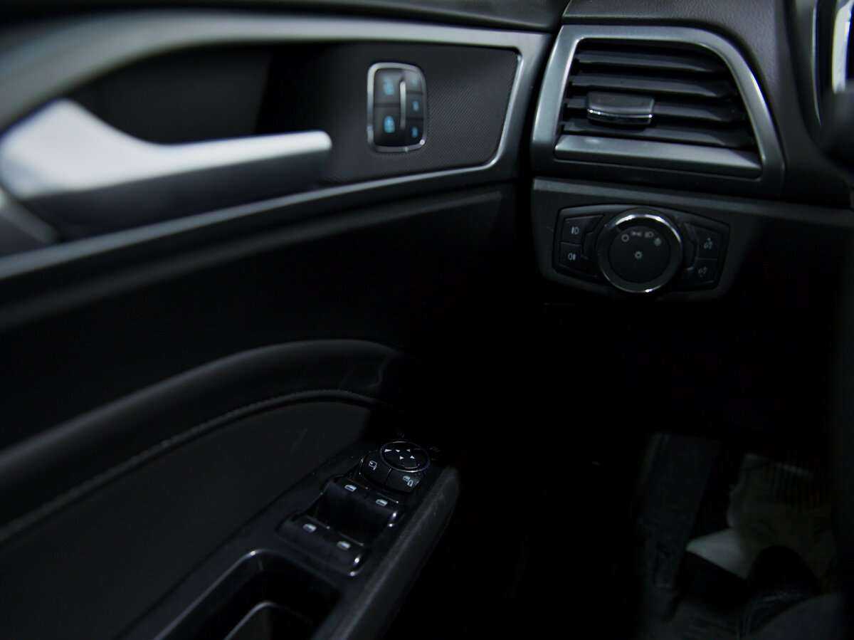 Ford Mondeo, 2016 Фото №8