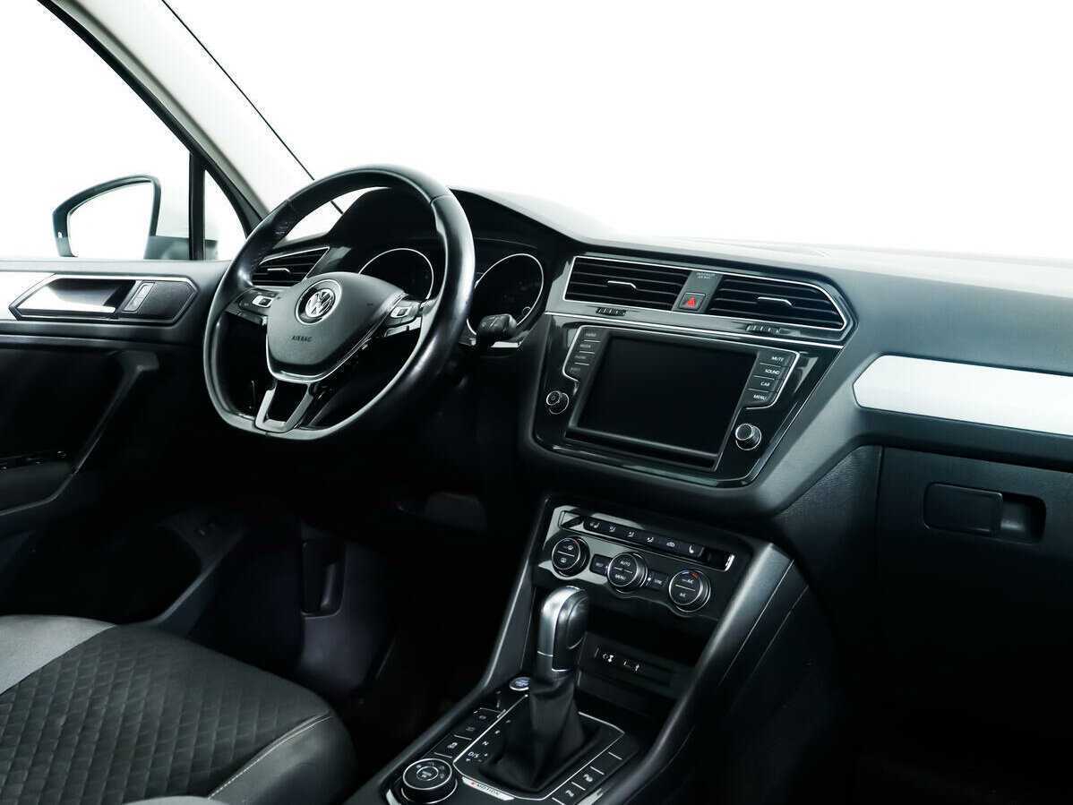 Volkswagen Tiguan, 2017 Фото №9