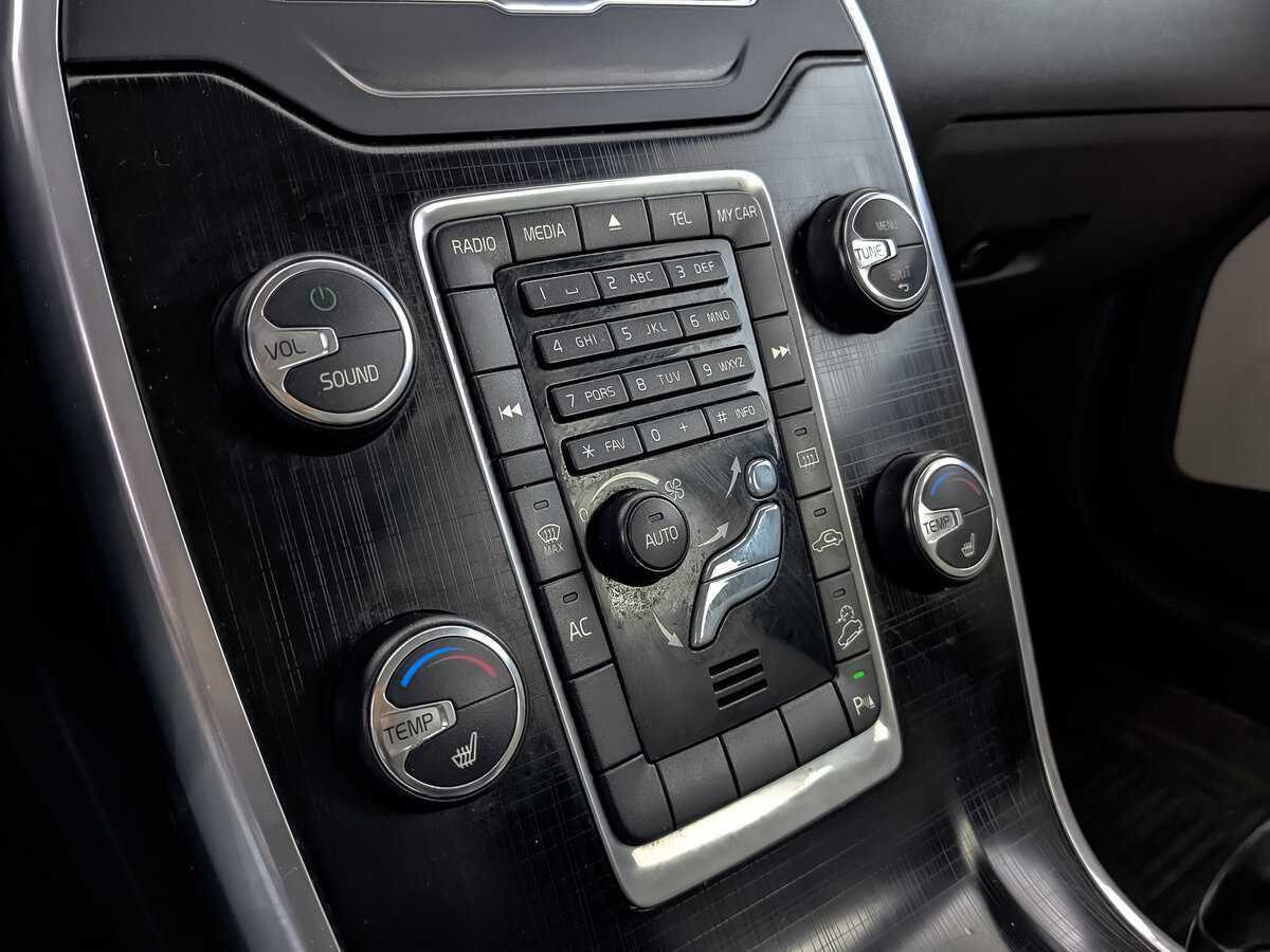 Volvo XC70, 2012 Фото №17