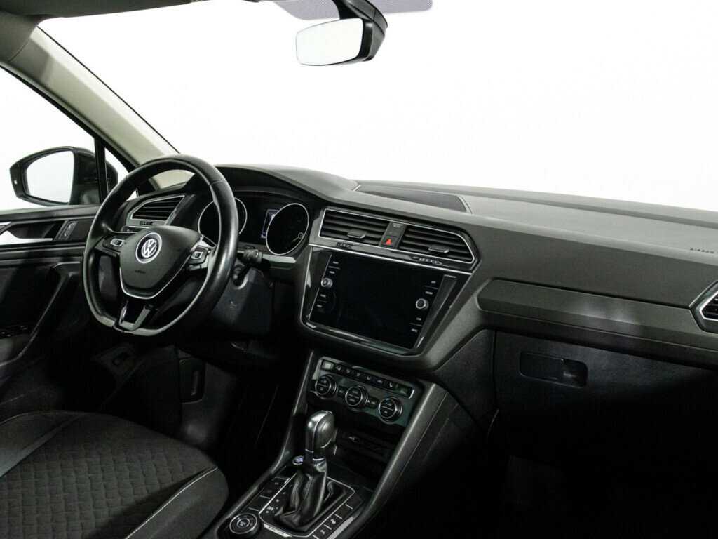 Volkswagen Tiguan, 2018 Фото №9
