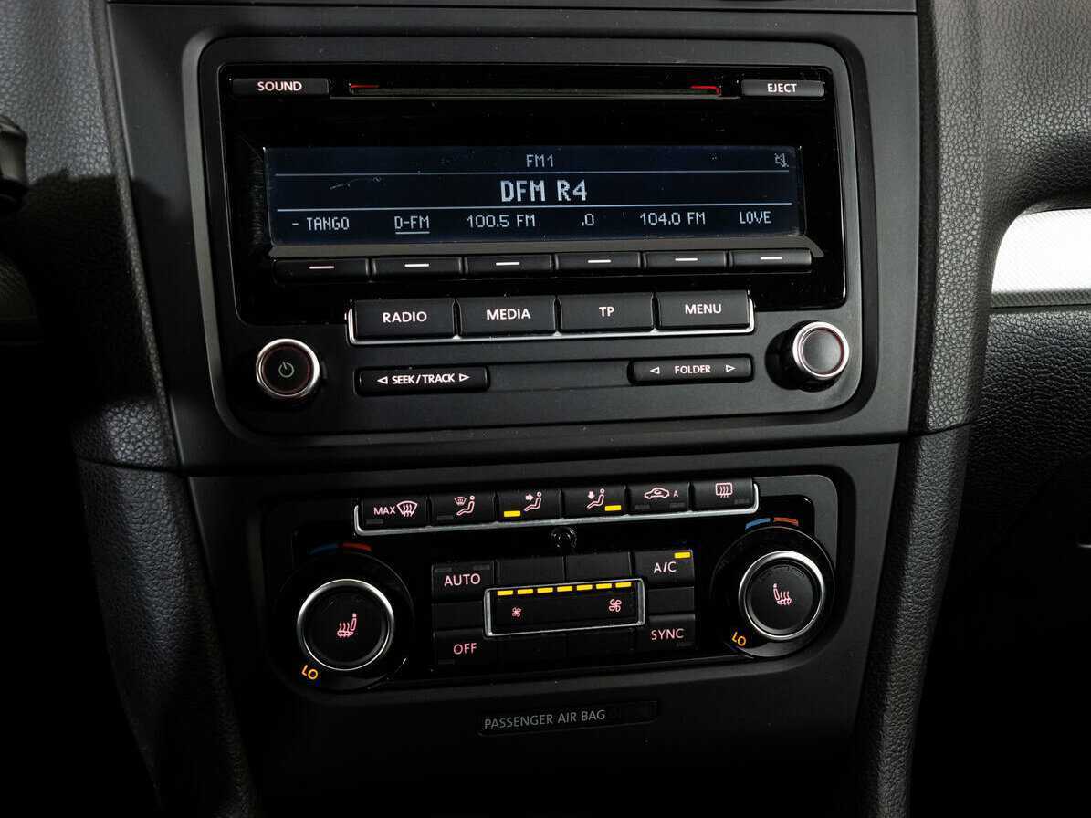 Volkswagen Golf, 2012 Фото №15